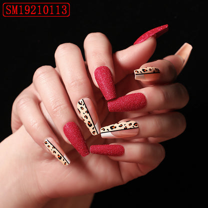 Uñas postizas estilo ballet con estampado de leopardo en color rojo