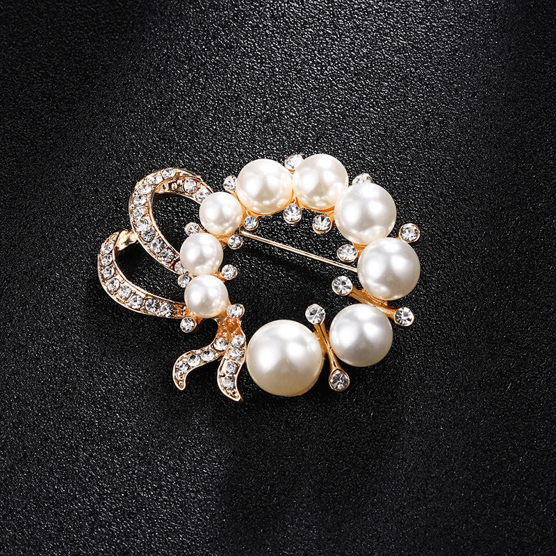 Rhinestone-encrusted Pearl Brooch Anti-exposure Accessories