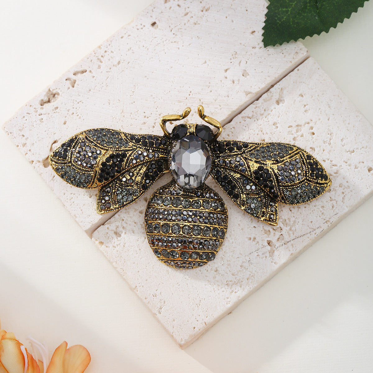 Broche de abeja de cristal con joyas de estilo antiguo para hombres y mujeres, estilo retro de dopamina