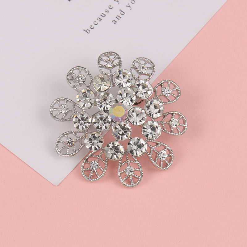 Rhinestone-encrusted Pearl Brooch Anti-exposure Accessories