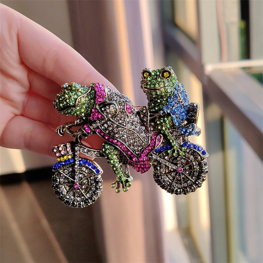 Broche de bicicleta con forma de rana y adorno medieval vintage