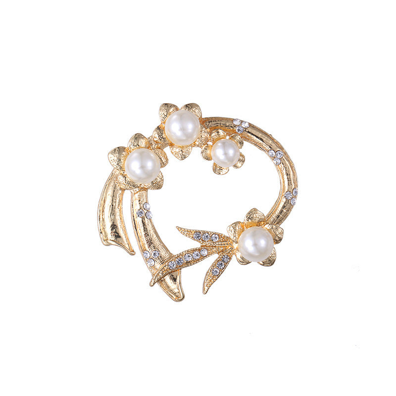 Rhinestone-encrusted Pearl Brooch Anti-exposure Accessories