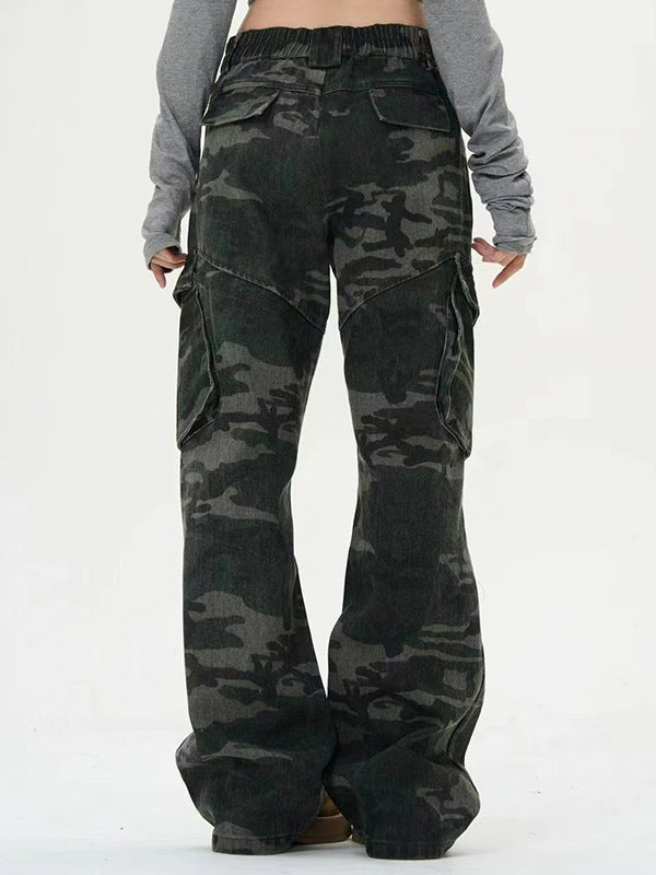 Pantalones de camuflaje con diseño de bolsillo grande tridimensional