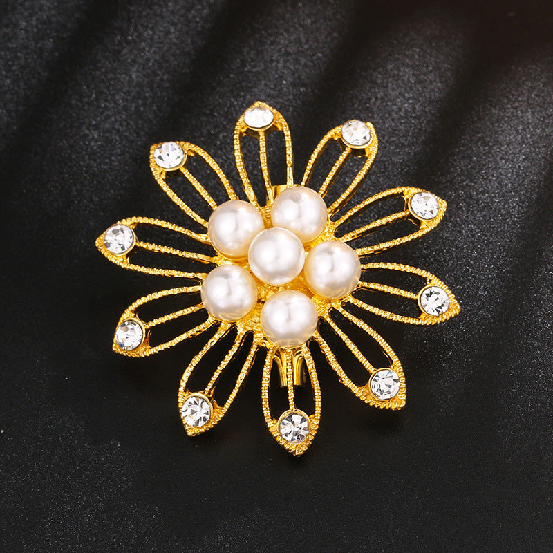 Rhinestone-encrusted Pearl Brooch Anti-exposure Accessories