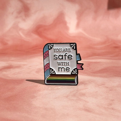 Inspirational English Book Safety Brooch