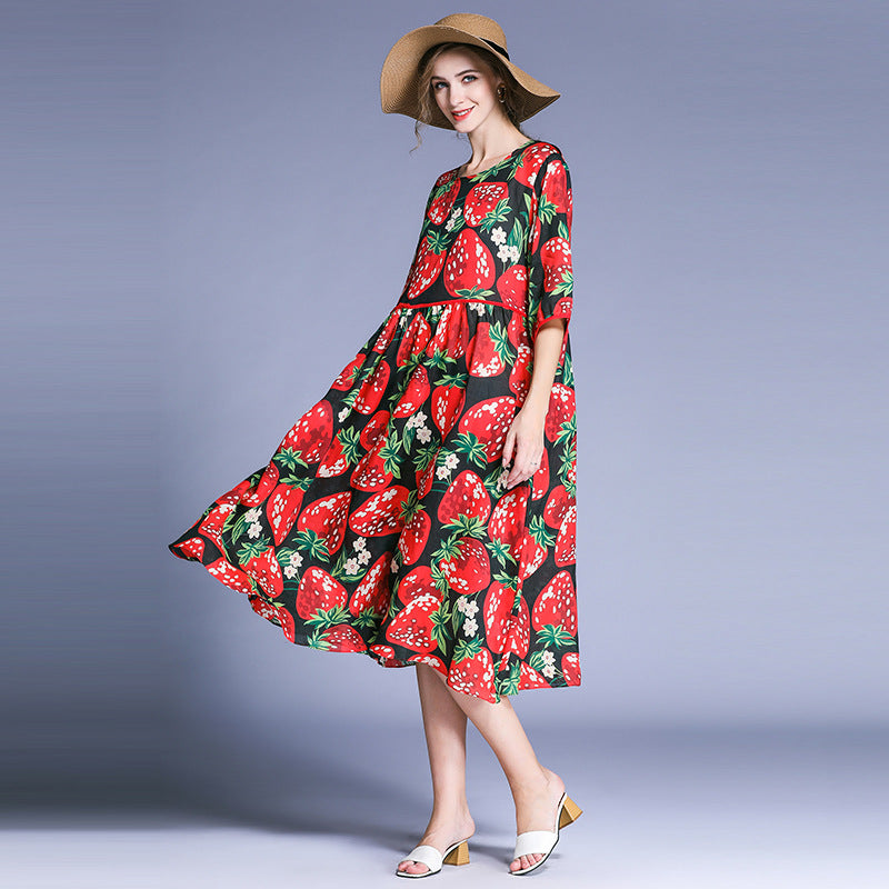 Europe and the United States loose large size women's fat mm2018 summer new style age-old castor strawberry print dress 6719