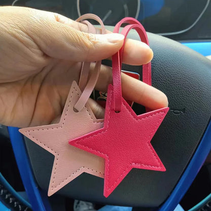 Llavero de cuero con forma de estrella de cinco puntas, colgante para bolso