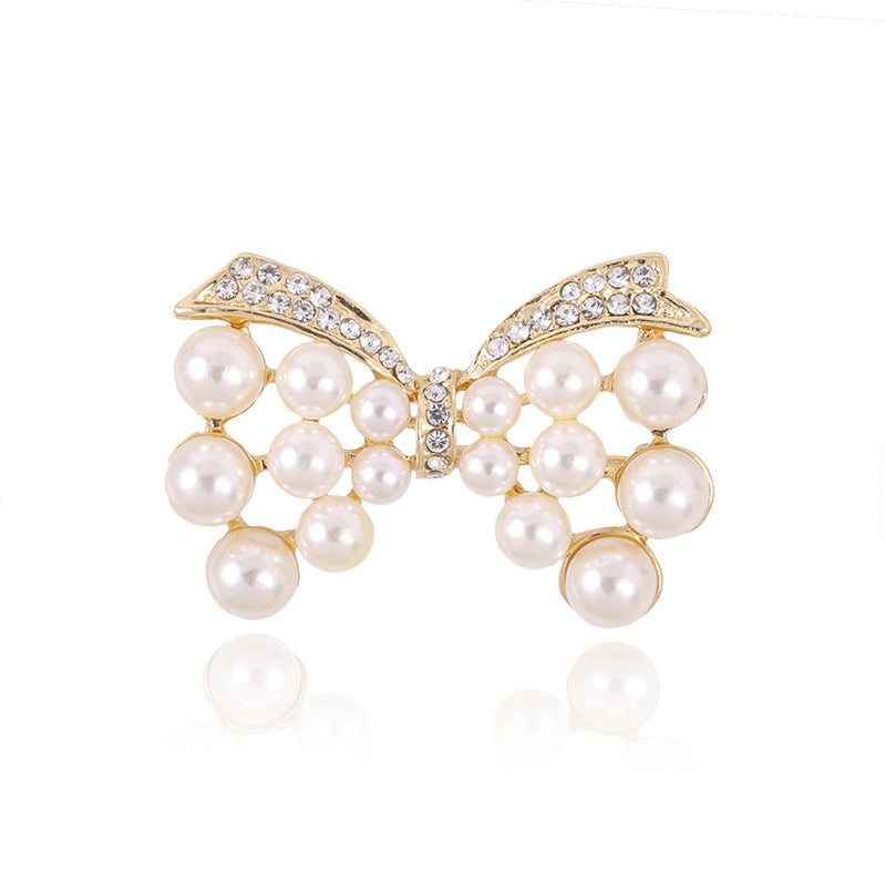 Rhinestone-encrusted Pearl Brooch Anti-exposure Accessories