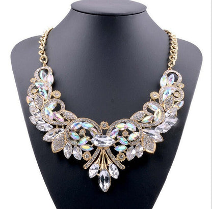 Collar de flores de aleación de diamantes para mujer