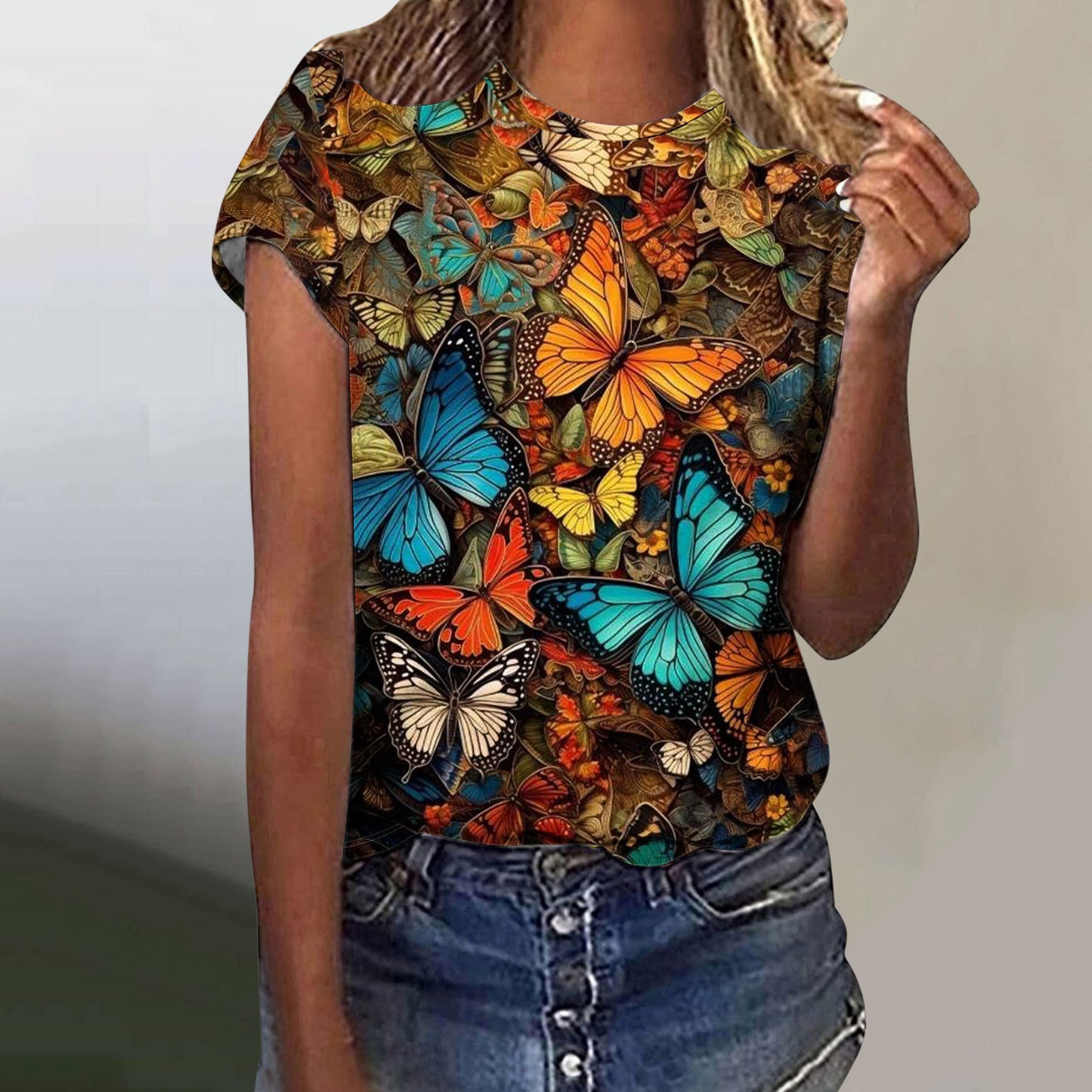 Camisa de manga corta con estampado digital de mariposas