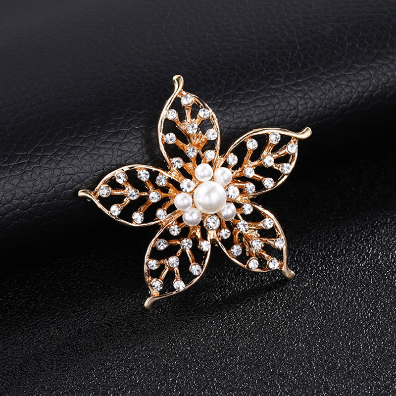 Rhinestone-encrusted Pearl Brooch Anti-exposure Accessories