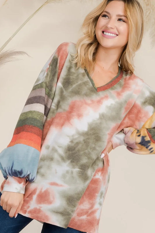 Blusa de manga larga con escote en V y rayas en contraste con efecto tie-dye de color celeste